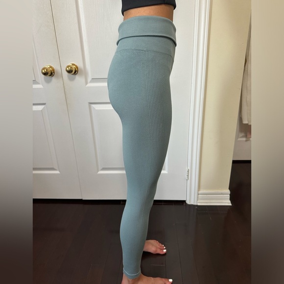 Gymshark Power Down Leggings - Light Blue - Picture 3 of 3